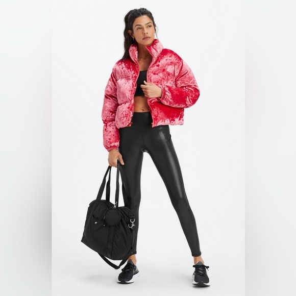 Fabletics Wander Crushed Velour Cropped Puffer Jacket Strawberry Red Size Med - Picture 1 of 10